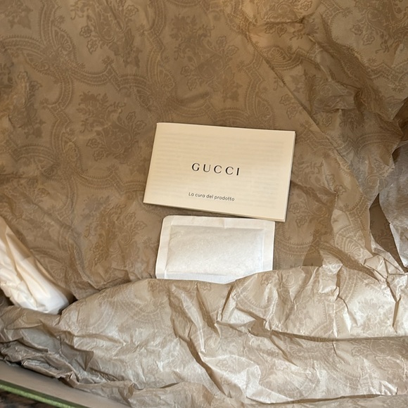 WOMEN'S Gucci MATELASSÉ LACE-UP BOOT - Picture 4 of 7